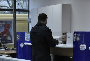 "Clienţii care şi-au suspendat ratele în baza OUG 37 nu sunt consideraţi nebancabili" "Clienţii care şi-au suspendat ratele în baza OUG 37 nu sunt consideraţi nebancabili"