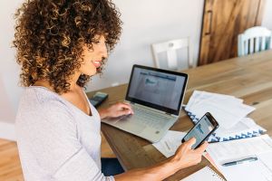 Perioada pandemicã a determinat creºterea utilizãrii de online banking la 65% Perioada pandemicã a determinat creºterea utilizãrii de online banking la 65%