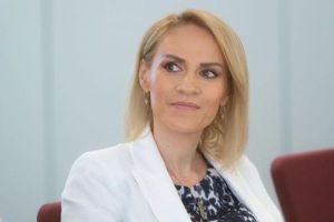 "Am reuºit sã eliberãm Bucureºtiul de mafia Firea-Pandele ºi alte judeþe þinute ani la rând sub bocancul unor baroni PSD despotici ca Opriºan la Vrancea, Felix Stroe la Constanþa, Bãdãlãu la Giurgiu sau Zetea la Maramureº", a scris vicepremierul Raluca Turcan, pe pagina oficialã de Facebook. "Am reuºit sã eliberãm Bucureºtiul de mafia Firea-Pandele ºi alte judeþe þinute ani la rând sub bocancul unor baroni PSD despotici ca Opriºan la Vrancea, Felix Stroe la Constanþa, Bãdãlãu la Giurgiu sau Zetea la Maramureº", a scris vicepremierul Raluca Turcan, pe pagina oficialã de Facebook.