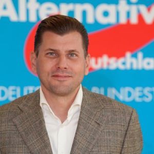 Oficial german exclus din partid după ce a afirmat că migranţii pot fi împuşcaţi sau gazaţi Oficial german exclus din partid după ce a afirmat că migranţii pot fi împuşcaţi sau gazaţi