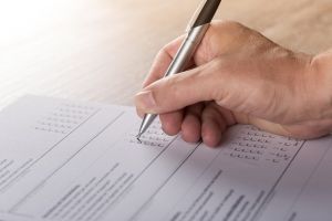 Senatorul USR de Diaspora Radu Mihail cere explicaþii cu privire la voturile prin corespondenþã care nu au ajuns la destinaþie Senatorul USR de Diaspora Radu Mihail cere explicaþii cu privire la voturile prin corespondenþã care nu au ajuns la destinaþie