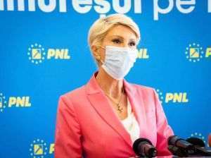 "Nu am avut nicio reţinere să mă vaccinez anti-COVID" "Nu am avut nicio reţinere să mă vaccinez anti-COVID"