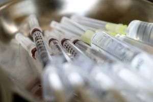 Novavax intenþioneazã sã depunã o cerere de autorizare a vaccinului sãu în UK ºi SUA în trimestrul doi Novavax intenþioneazã sã depunã o cerere de autorizare a vaccinului sãu în UK ºi SUA în trimestrul doi