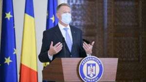 Klaus Iohannis a semnat decretele pentru numirea unor ambasadori ai României în Peru ºi Maroc Klaus Iohannis a semnat decretele pentru numirea unor ambasadori ai României în Peru ºi Maroc