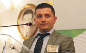 Bogdan Alexandrescu Bogdan Alexandrescu