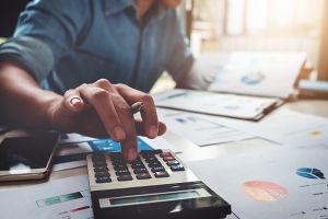 Scãdere de aproape 14% a cifrei de afaceri raportatã de IMM-uri Scãdere de aproape 14% a cifrei de afaceri raportatã de IMM-uri