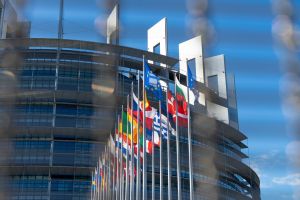 Miniºtrii de Finanþe din zona euro au stabilit sã întãreascã fondul de salvare al regiunii Miniºtrii de Finanþe din zona euro au stabilit sã întãreascã fondul de salvare al regiunii