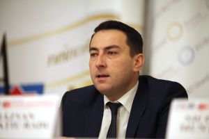 Rãzvan Horaþiu Radu a fost avocat al Guvernului României la CEDO ºi CJUE ºi adjunct al procurorului general. În prezent, este procuror la Parchetul de pe lângã Înalta Curte de Casaþie ºi Justiþie, cadru didactic universitar la Facultatea de Drept a Universitãþii din Iaºi ºi membru al Comitetului European pentru Prevenirea Torturii ºi al Comitetului Consultativ al Procurorilor Europeni. Rãzvan Horaþiu Radu a fost avocat al Guvernului României la CEDO ºi CJUE ºi adjunct al procurorului general. În prezent, este procuror la Parchetul de pe lângã Înalta Curte de Casaþie ºi Justiþie, cadru didactic universitar la Facultatea de Drept a Universitãþii din Iaºi ºi membru al Comitetului European pentru Prevenirea Torturii ºi al Comitetului Consultativ al Procurorilor Europeni.