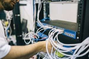 Externalizarea serviciilor IT, soluţie pentru actuala situaţie de pe piaţa muncii Externalizarea serviciilor IT, soluţie pentru actuala situaţie de pe piaţa muncii