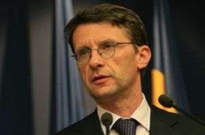 "E o perioadă de consolidare în jurul acestui nivel, de 4,87 lei/euro" "E o perioadă de consolidare în jurul acestui nivel, de 4,87 lei/euro"