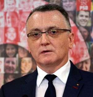 "Nu e niciun scandal între mine ºi Voiculescu, e doar o discuþie bazatã pe argumente" "Nu e niciun scandal între mine ºi Voiculescu, e doar o discuþie bazatã pe argumente"