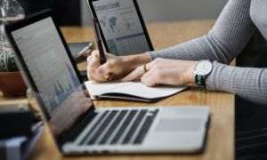Facebook intenţionează să lanseze un stablecoin care va concura cu dolarul Facebook intenţionează să lanseze un stablecoin care va concura cu dolarul
